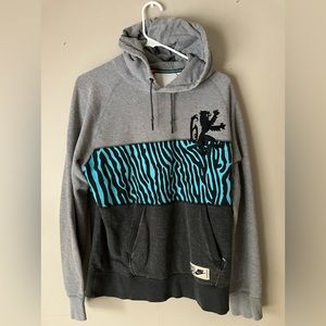 Nike LeBron James Jacket Hoodie Gray Youth medium.